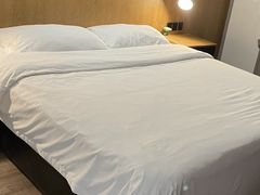-鹏城丽景酒店(华强北红岭地铁站店)