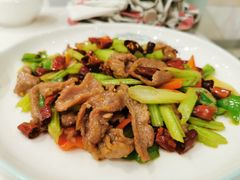 火爆牛肉-犇逸·乐山跷脚牛肉·四川现炒(览海店)