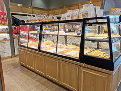 面包甜点陈列柜-龙凤点心·饼家(松岗店)