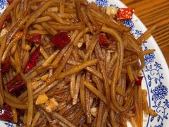 -老天桥酱肉烧饼夹肘子(天桥店)