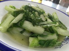 小青菜-新天明砂锅鱼头煲