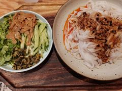 麻酱肉臊子拌粉-小满手工粉(上海维璟广场店)