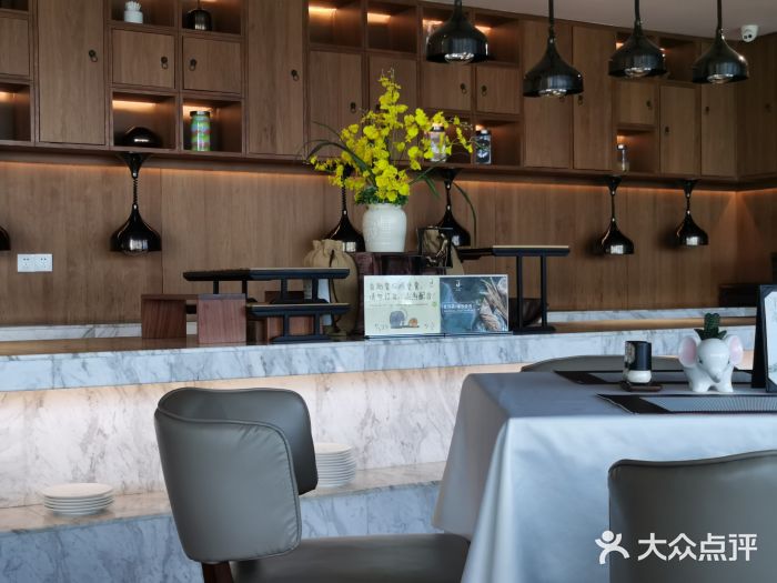 璟象酒店-爱丽坊景观餐厅图片