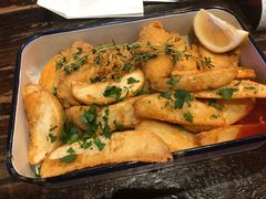 美式风味炸鸡翅配薯条-MIKAKU(万达广场上海宝山店)