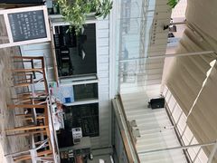 -花苑里咖啡(威远店)