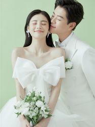 -至臻微拉婚纱摄影