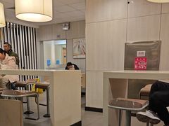 -麦当劳(西客站店)