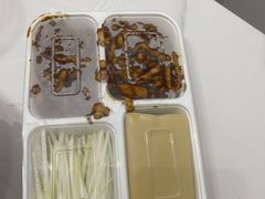 京酱肉丝-北平小馆·烤鸭·家常菜(磨房北里店)