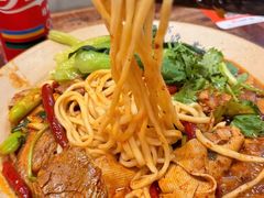 -方铲铲·成都板凳面(滨江银泰店)