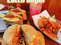 -Catch Bagel(芳草地店)