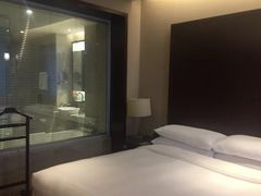 -上海龙之梦万丽酒店