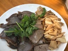 -乌文新澄海卤鹅店