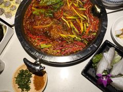 -茅草房·河畔园林火锅