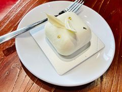 椰子杏桃慕斯-BLAQ咖啡(骏豪店)