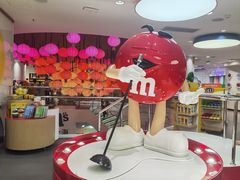 -m豆巧克力世界(上海世茂广场店)