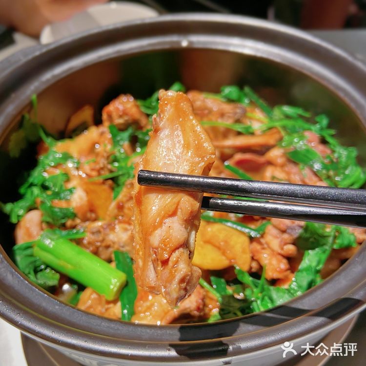 广州大名鼎鼎的老字号「叹佬鸡煲」开来东莞啦!‖ 坐标 南城