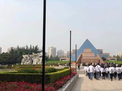 -上海市龙华烈士陵园