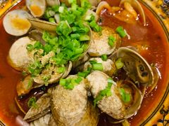 -爆炸头阿姨小四川正宗川味小吃(无任何分店)