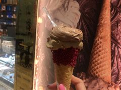 榛子冰激凌-VENCHI 闻绮(北京国贸商城店)