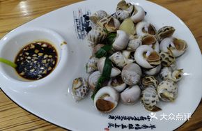 Steamed Flower Snail and Fragrant Snail