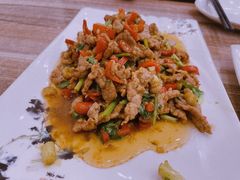 -三湘四水正宗湘菜(君峰路店)