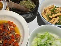 -费大厨辣椒炒肉(高铁吾悦广场店)