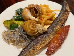 -广州万富希尔顿酒店·感趣自助餐厅·金秋蟹宴生蚝海鲜刺身
