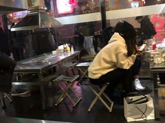 大堂-马路牙子地桌烤肉(工体店)