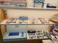 -亿视康青少儿眼镜(五官科店)