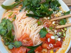 酸辣小锅饵丝-叁窝雀·云南小锅米线(万象汇店)