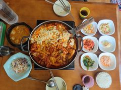 -亲昵春川鸡排(韩国美食街店)