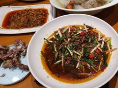 -有红鸡毛店·川菜(建设路店)