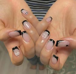 -悦指间美甲美睫
