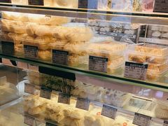 -白玉兰食品甜凤店(合生汇店)