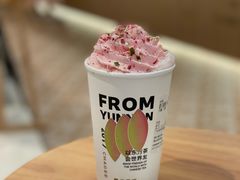 春日桃桃-霸王茶姬(泛海广场店)