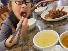 -周家大连水饺(美专校街店)