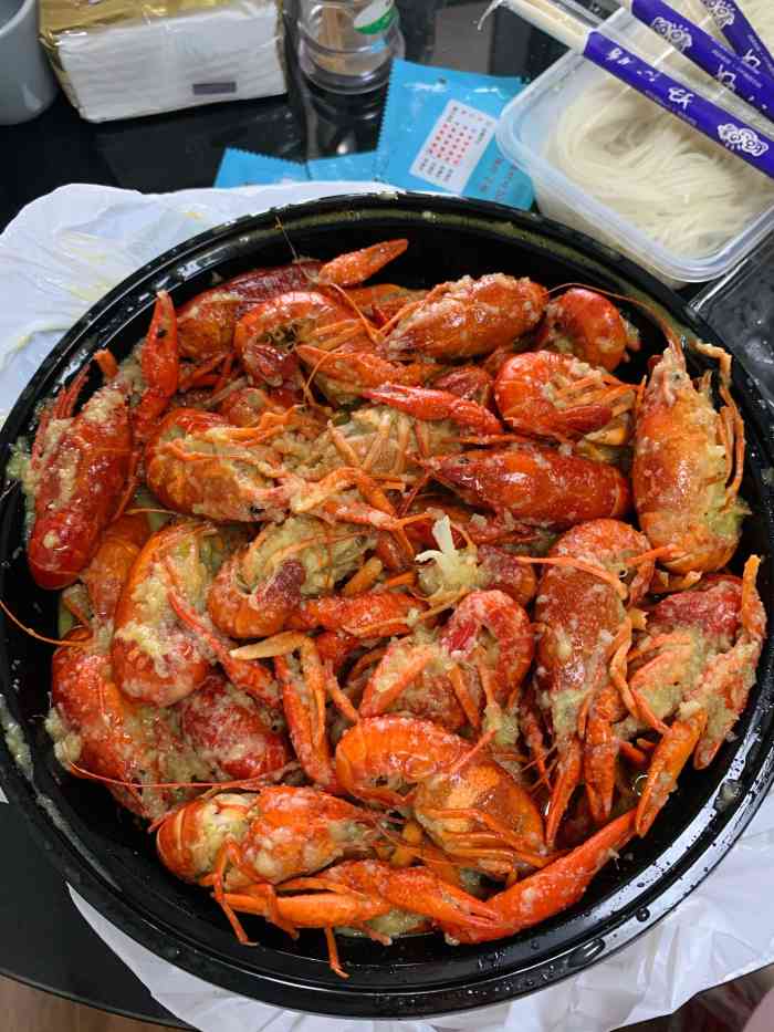 兄弟龙虾(仙鹤门店)-"我家在店附近,上周五嗨一下点的外卖回家吃.