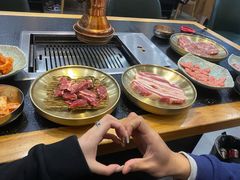 -臻牛烤肉