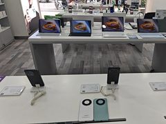 -荣耀授权专卖店(黄浦浙江中路店)