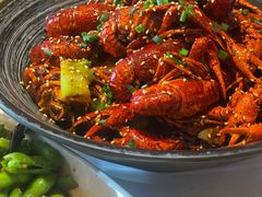 -肥肥虾庄·金牌油焖大虾(首义路店)