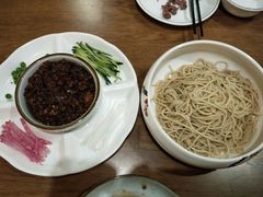 北京炸酱面-华馨园北京烤鸭