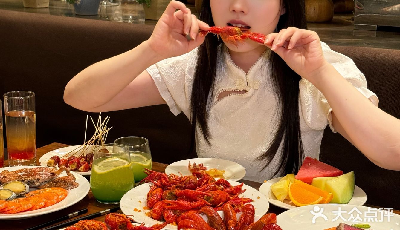 🦞来W酒店吃小龙虾自助全席咯‼️