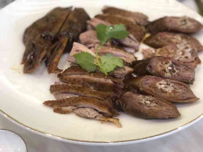 日鹅夜鹅(鸿福路店)-"在某平台团的双人餐,性价比还是非常高的,.