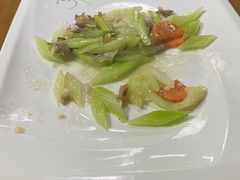 西芹炒螺片-天然居·漳港海鲜·海景餐厅(南澳总店)