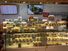 面包甜点陈列柜-白玉兰食品甜凤店(合生汇店)