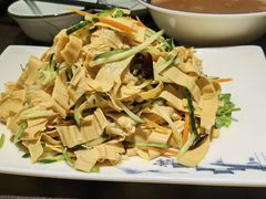 -靠山屯东北农家菜(八龙桥雅苑店)