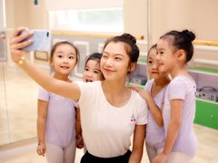 -艺彩童馨舞蹈培训学校(西湖道校区)