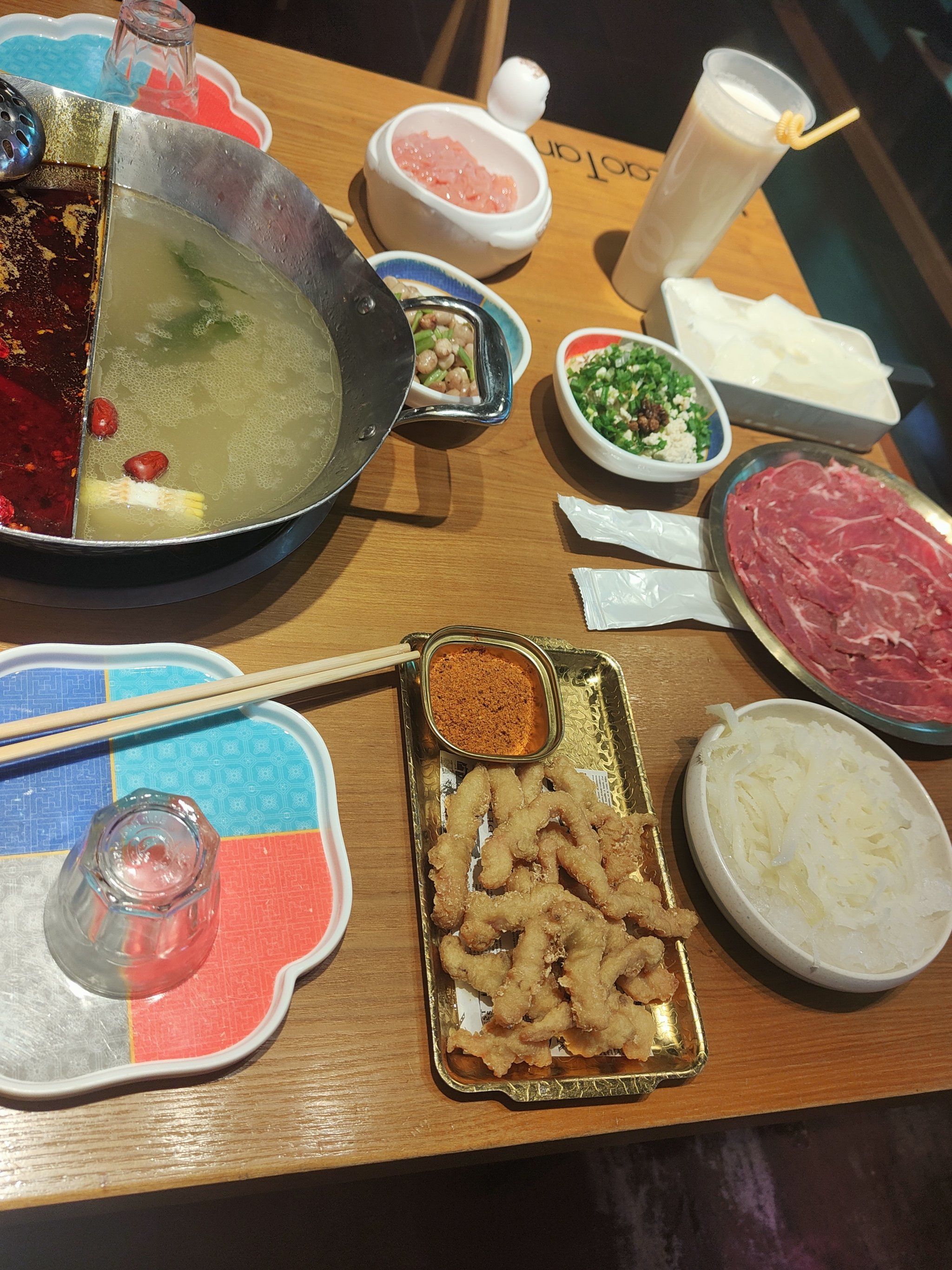 东中街大悦城:老灶堂全季火锅