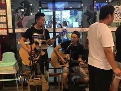 -马路牙子烧烤音乐酒馆(望京店)