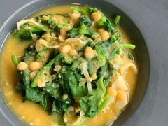 豌豆黄浸豌豆尖-半山腰·云南菜(侨福芳草地店)